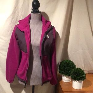 Hooded women’s north face fleece